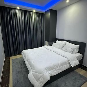 Deluxe Studio